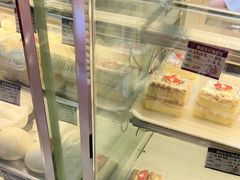 -白玉兰食品甜凤店(合生汇店)