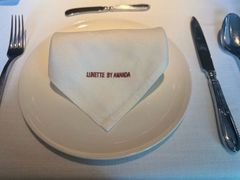 -弦月窗LUNETTE BY AMANDA(复兴路店)