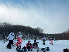 -亚布力新体委滑雪场