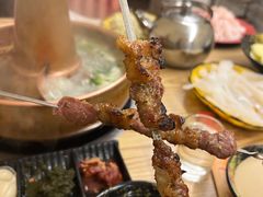 -洞庭洲·防空洞火锅·烧烤·铜锅涮肉(新百广场店)