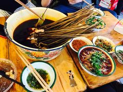 -拈签一笑黄牛肉辣卤串串
