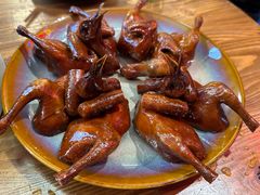 爆汁玻璃乳鸽-台山侨雅海鲜粥底火锅(台山侨雅花苑店)