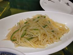 -吕记清真美食城(永兴服装街店)