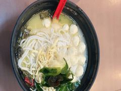 -灵芝妹子海鲜米线(瓦房店新玛特店)