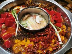 -周幺妹重庆老火锅(银泰城总店)