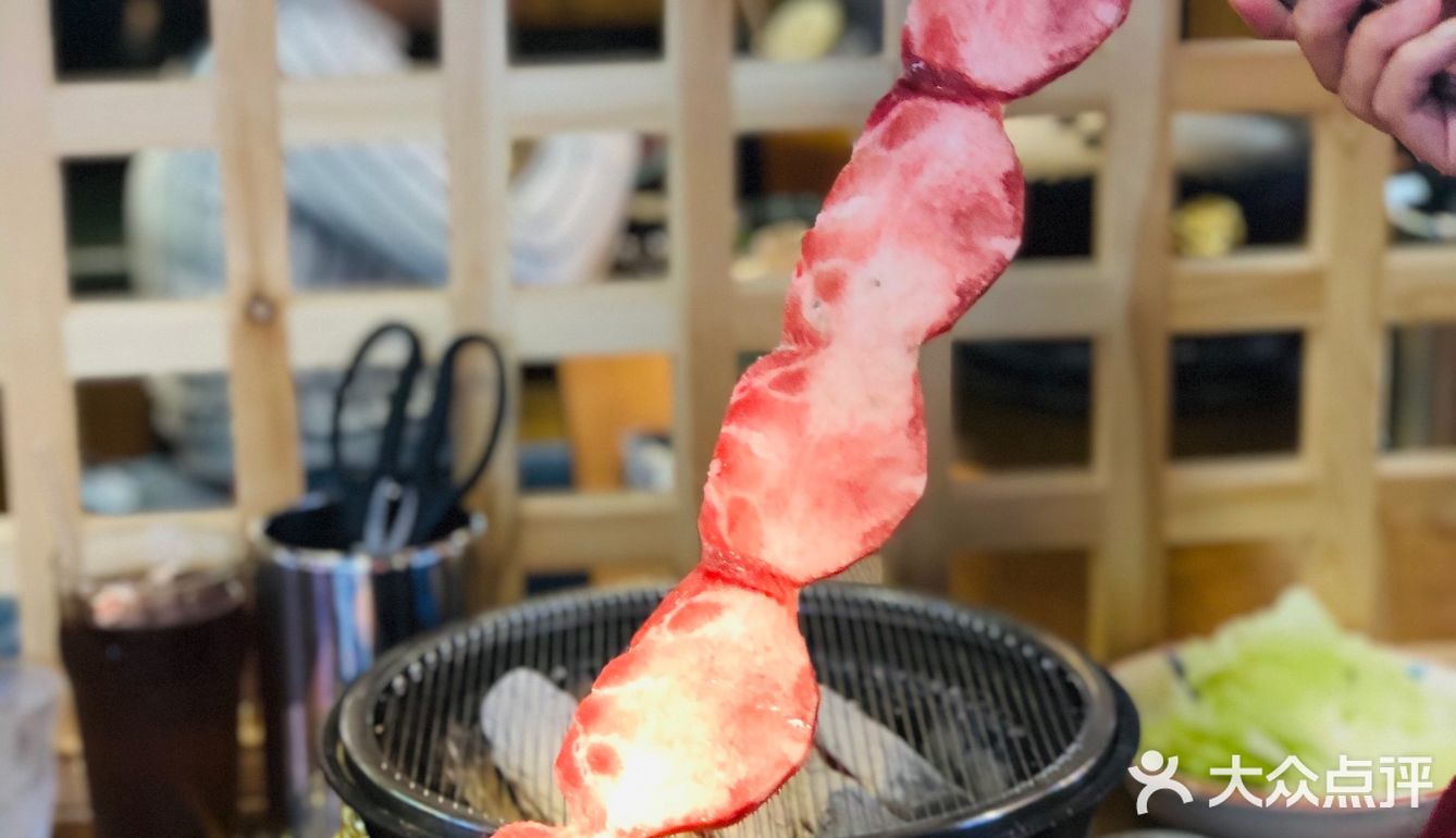十全街藏了一家新宿地铁烤肉店，你get到了吗