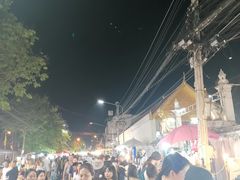 -周日夜市