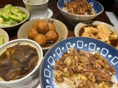 -红猪卤肉饭(大西洋美食城店)