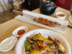 馕坑果木烤羊排-巴扎美食·新疆菜·西域歌舞表演餐厅(新疆大厦店)