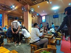 等位区-阿婆情腊排骨火锅(金虹路店)