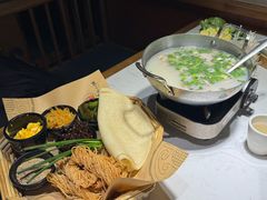 -丁里羊肉小镇(天鹅湖总店)