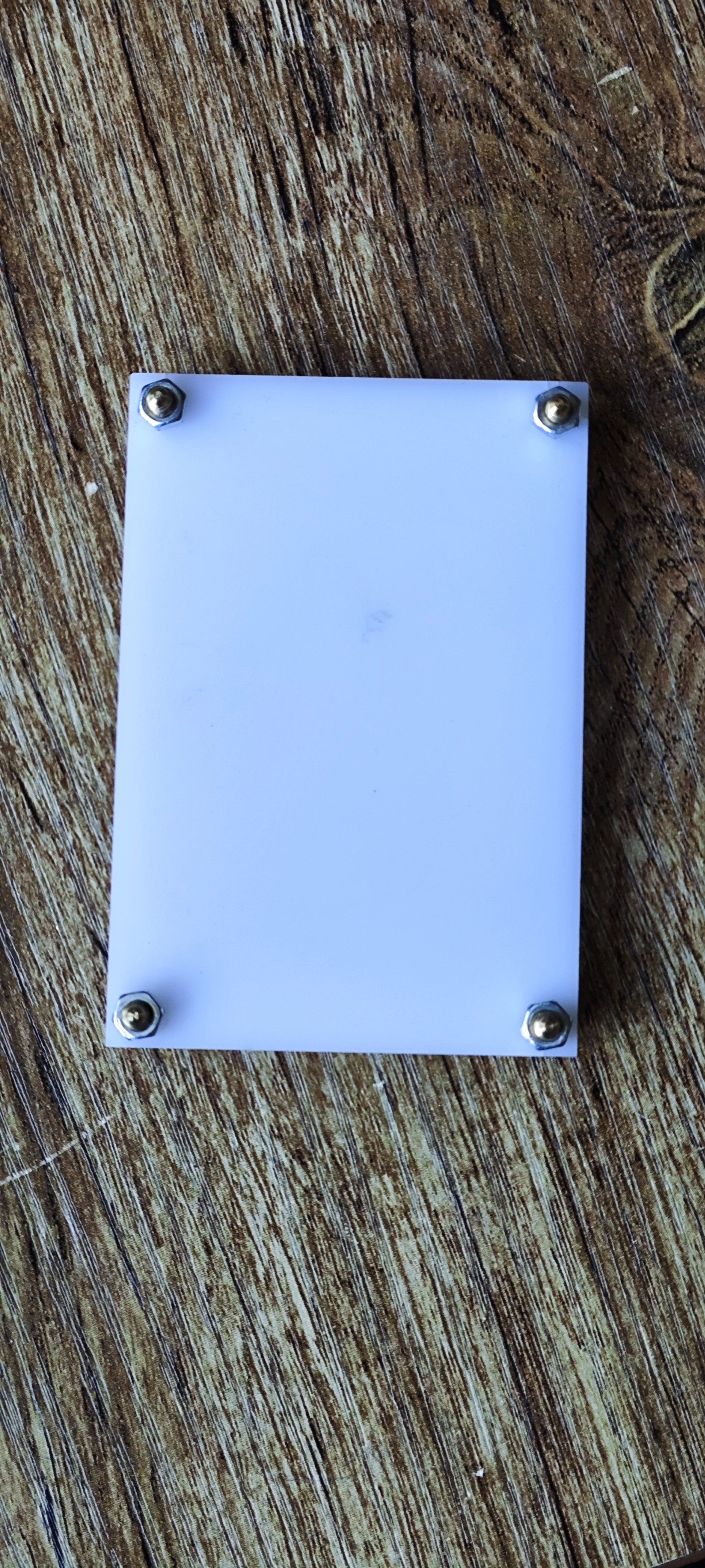 天天领红包乳白色亚克力板的透光率是多少