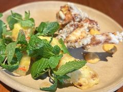 炸软壳蟹配烤凤梨色拉-SHAN山(前滩太古里店)