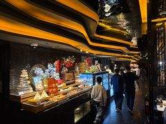 -雍容荟帝王蟹活龙虾展台自助(IFS黑金店)