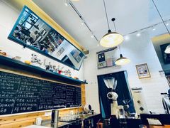 -Be Lived Cafe比例咖啡(摩天轮店)