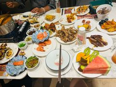 -金马门国际美食百汇(珞喻路店)
