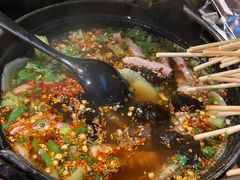 -何师烧烤Pro ·江湖川菜·小龙虾·精酿(太古里旗舰店)