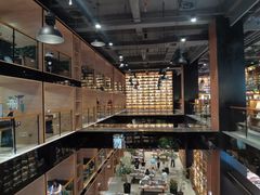 -半山书局(新世纪商城店)