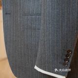 法兰绒西装单品也非常的百搭