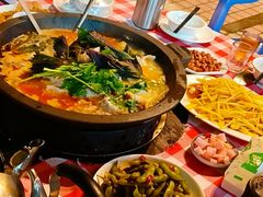 -九门寨石锅鱼烤鱼