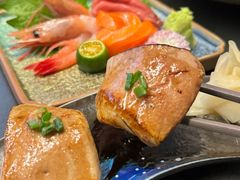 -铭牛烧肉·和牛海鲜自助(高新月牙湖店)
