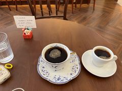 -Café Monson