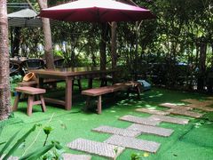 -月亮眼花园餐厅书吧酒吧