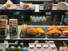 面包甜点陈列柜-星巴克(深圳广电金融中心分店)