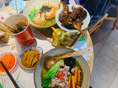 -百春原湖南牛肉粉(百联世纪店)