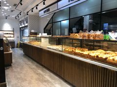 面包甜点陈列柜-幸福西饼面包茶饮(车公庙店)