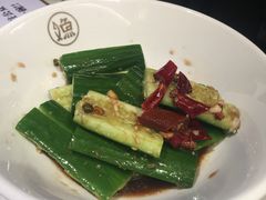 拍青瓜-江渔儿酸菜鱼(奥园广场金发购物中心店)