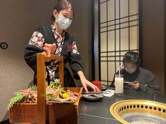 -山川小町·极番烧肉(新地假日广场店)