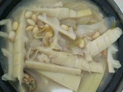-鲤鱼塘农家山庄