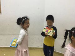 -瑞思少儿中心·少儿英语素养启蒙(勒泰直营校区)