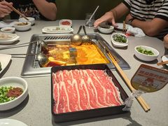 -海底捞火锅(新松江路生日主题店)