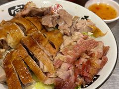 烧鹅拼叉烧饭-吾家香港烧腊专门店