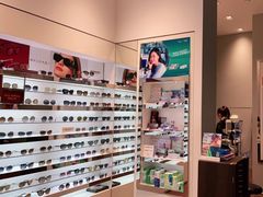 -LensCrafters亮视点·OAKLEY精选(静安嘉里中心店)