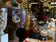 -大中华希尔顿酒店-念自助餐·嗨啤·小龙虾