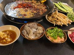 -岗上渣渣老火锅(两路口店)