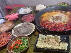 -黄潇洒老火锅(九眼桥宏济巷店)