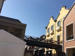 -王府井奥莱临潼小镇(临潼店)