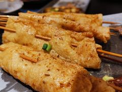 -何妹湿辣牛肉·粤式烧烤砂煲(桂雅路店)