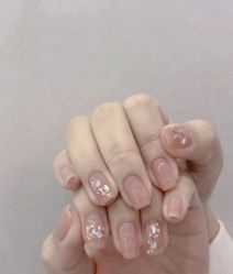 -悦指间美甲美睫