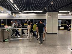 -陆家浜路(地铁站)