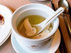 松茸鸡汤-荣轩(新荣记环球金融中心店)