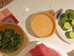 -三人行骨头王火锅(长寿店)