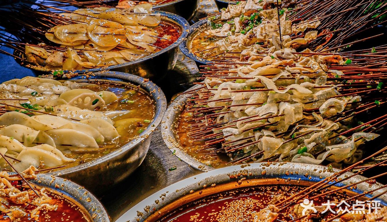 成都旅游必吃！人均25r的钵钵鸡天花板