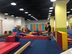 -蜩动儿童运动成长馆(恒生万鹂广场店)