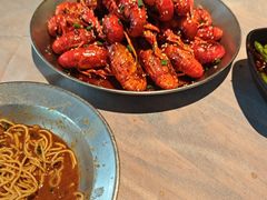 -巴厘龙虾·榜首油焖大虾(音乐学院·沿江酒馆店)