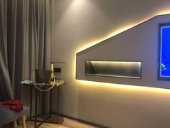 -柏槿酒店(罗湖口岸向西地铁站店)